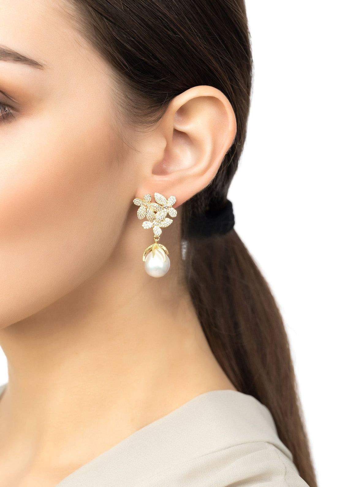 Flowers Baroque Pearl Earrings Silver White