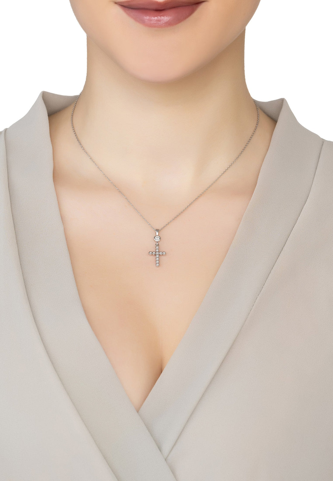 Sparkling Cross Pendant Necklace Silver